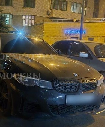 Найден автомобиль подозреваемого в убийстве мужчины на парковке в Москве