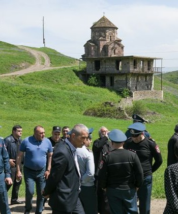 В Армении военные поддержали протестующих из-за делимитации границы
