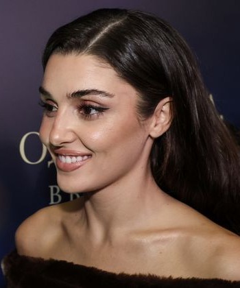 В Турции выдан ордер на арест звезды сериала «Постучись в мою дверь»