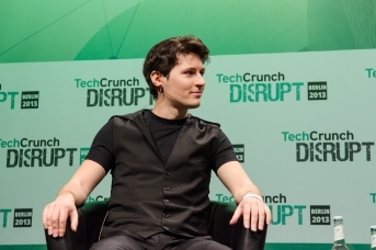 Дуров рассказал о давлении Apple и Google на работу мессенджера Telegram