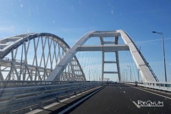 Движение машин по Крымскому мосту временно перекрыто