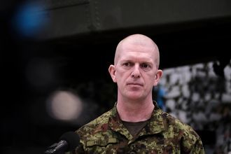 Захарова назвала буйным больным командующего силами обороны Эстонии