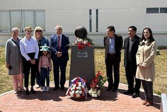 В Национальном инженерном университете Перу открыли памятник Юрию Гагарину