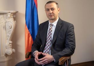 Секретарь Совбеза Армении не поедет в Петербург на встречу по безопасности
