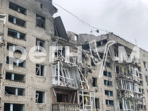 В Токмаке при обстреле ВСУ разрушены четыре квартиры в жилом доме