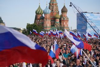 Путин призвал укреплять политическую систему России на основе опыта страны