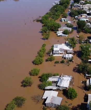 Число погибших в результате наводнений в Бразилии возросло до 39 человек