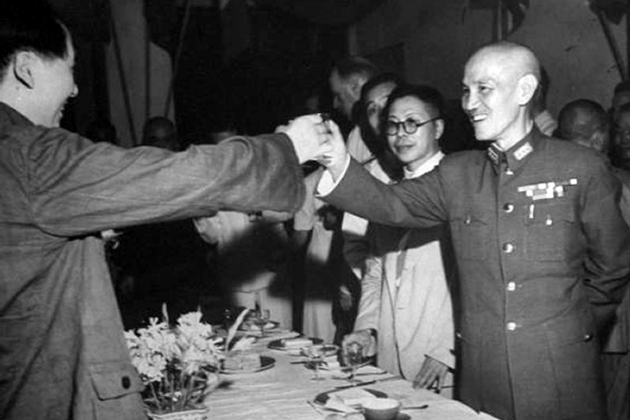 Последняя встреча Мао Цзедуна и Чан Кайши. 1945