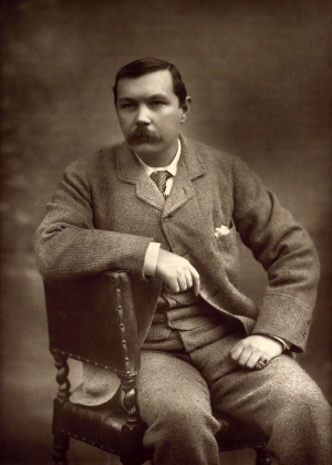 Артур Конан Дойль, 1890. Фото — Herbert Rose Barraud