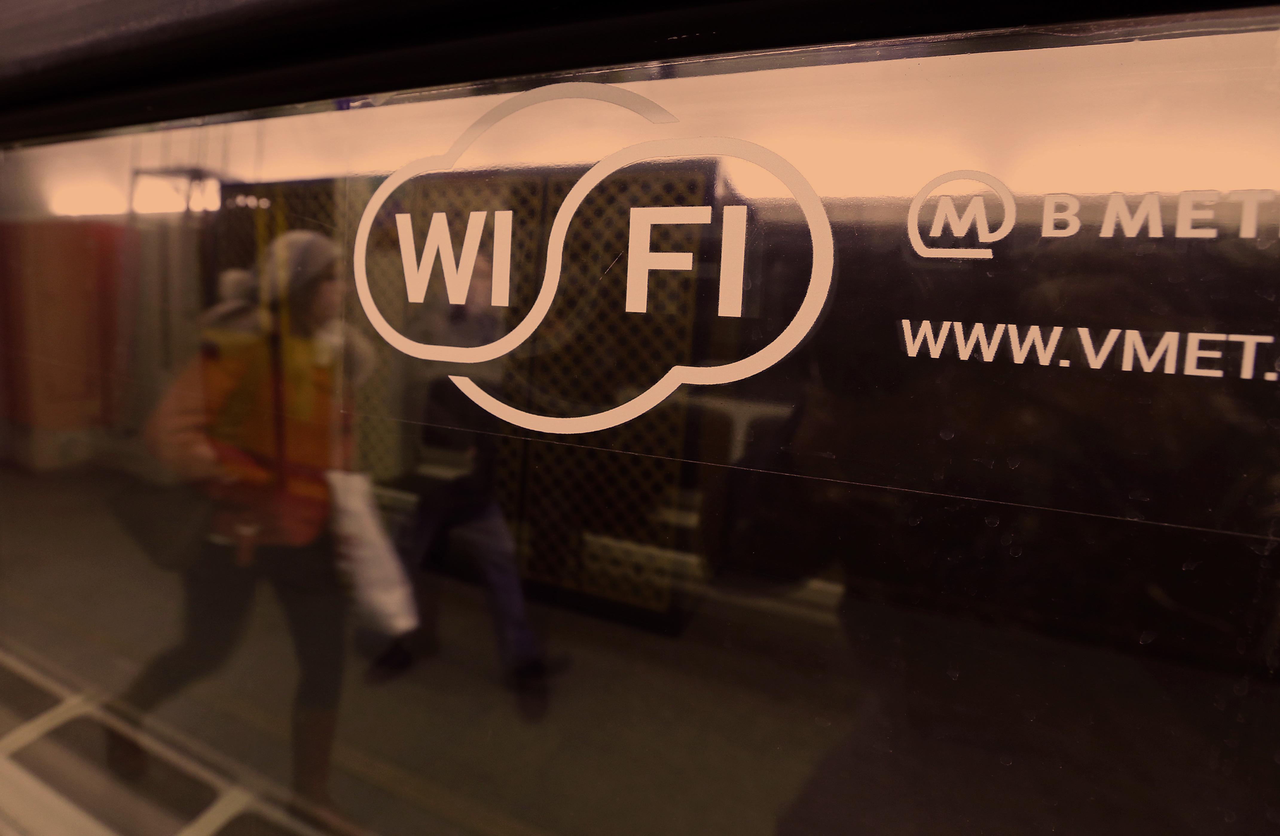 В Москве кибертеррористы ИГ взломали Wi-Fi в метро