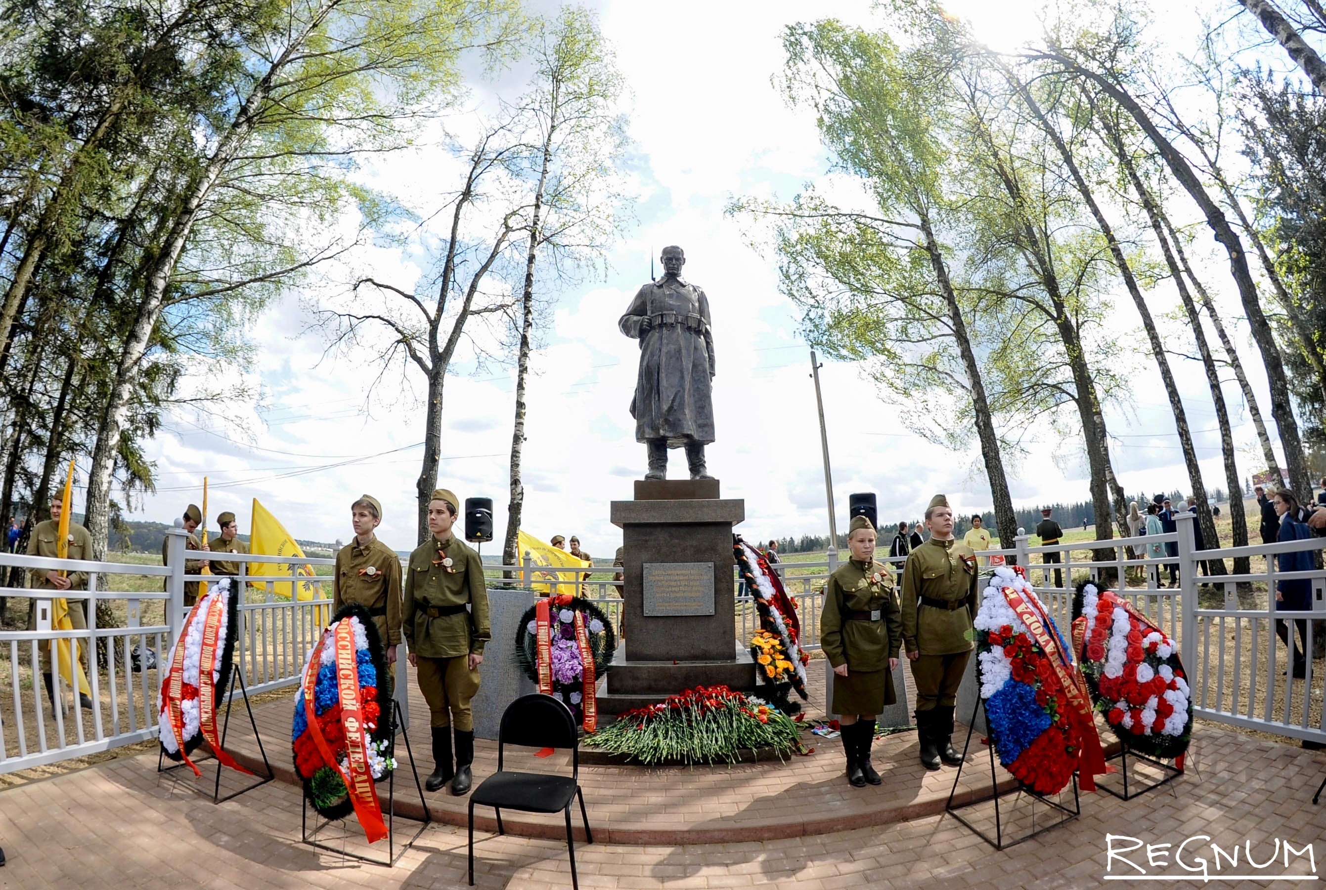 В Подмосковном Тучково открыли памятник Неизвестному солдату: фоторепортаж