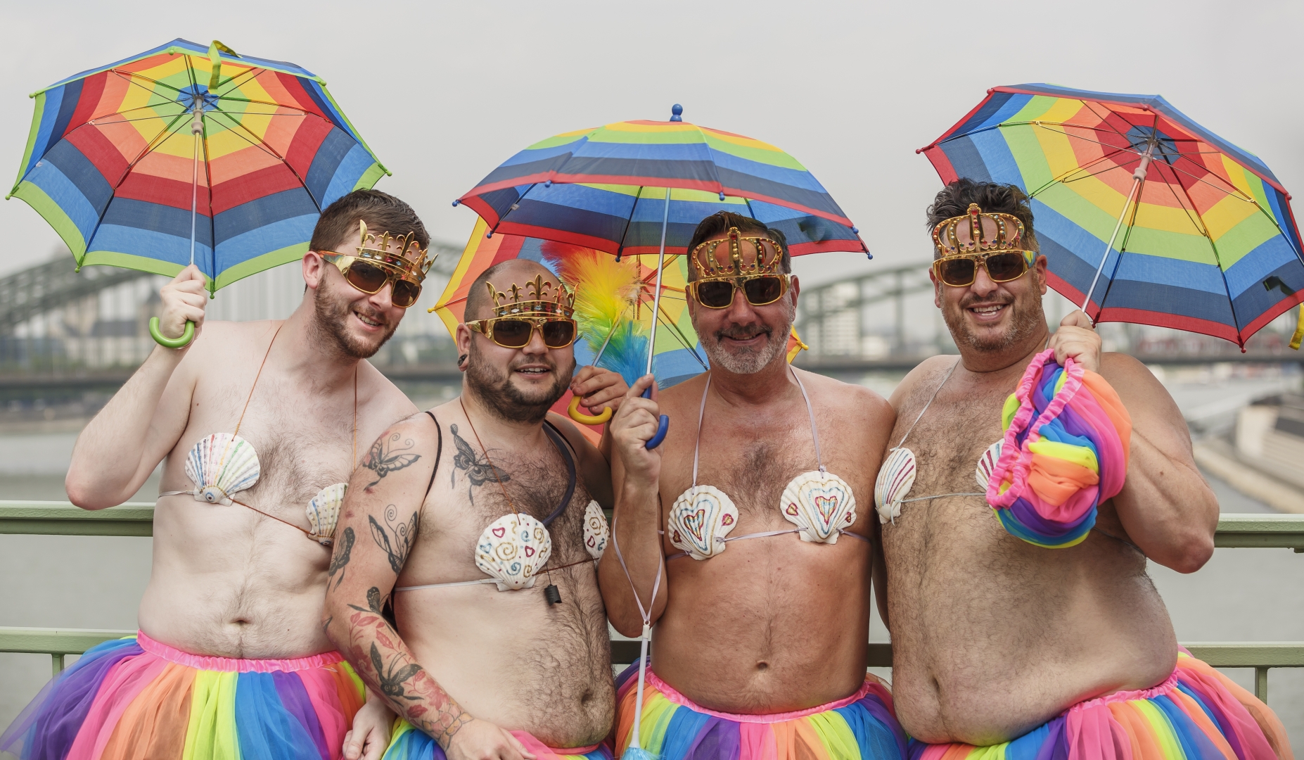Гей-парад в Глазго требует преподавания в школах «основ ЛГБТ»