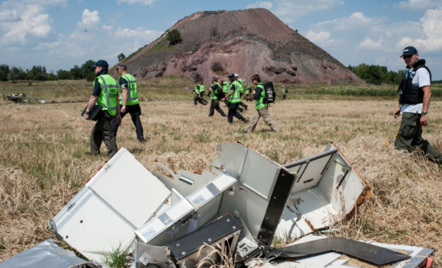 Обломки самолета MH17