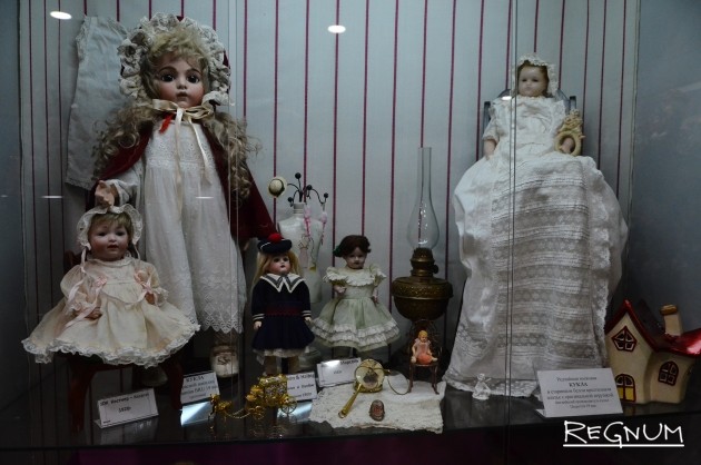 Антикварные куклы - красота и роскошь для ценителей (22 фото)