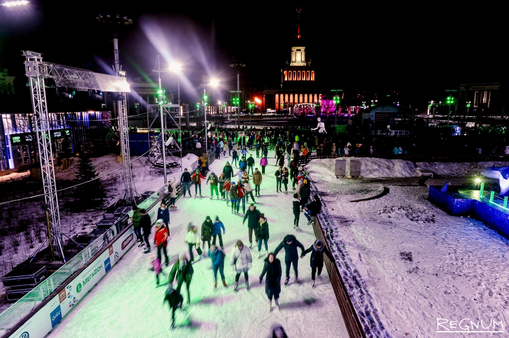 каток в москве 1 января