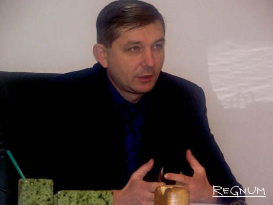 Первый заместитель главы администрации Каменского района Александр Брежнев