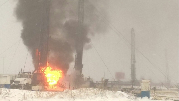 Пожар на нефтяной скважине в Оренбуржье