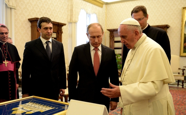 Владимир Путин и Франциск 