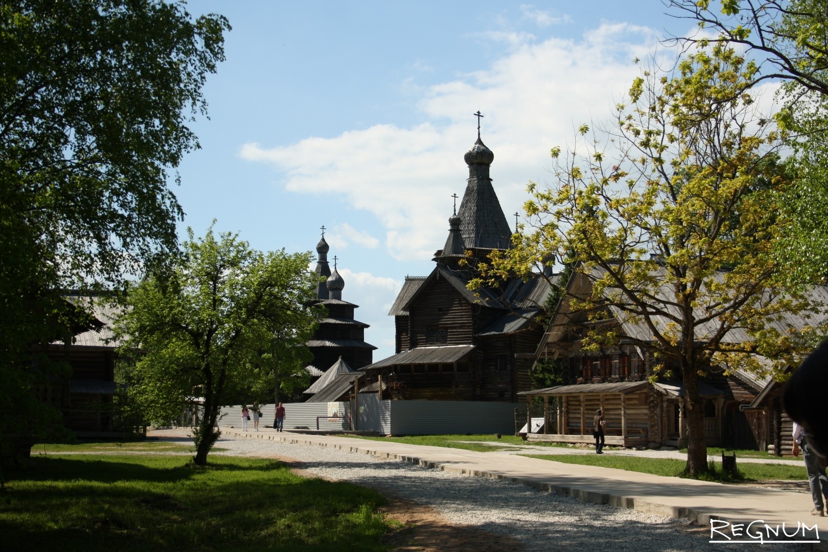 Миллиард — в дерево: новгородские «Витославлицы» отреставрируют