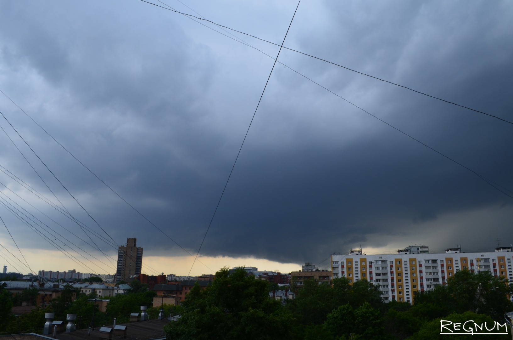 Ливни и грозы в Москве и регионах: фоторепортаж онлайн