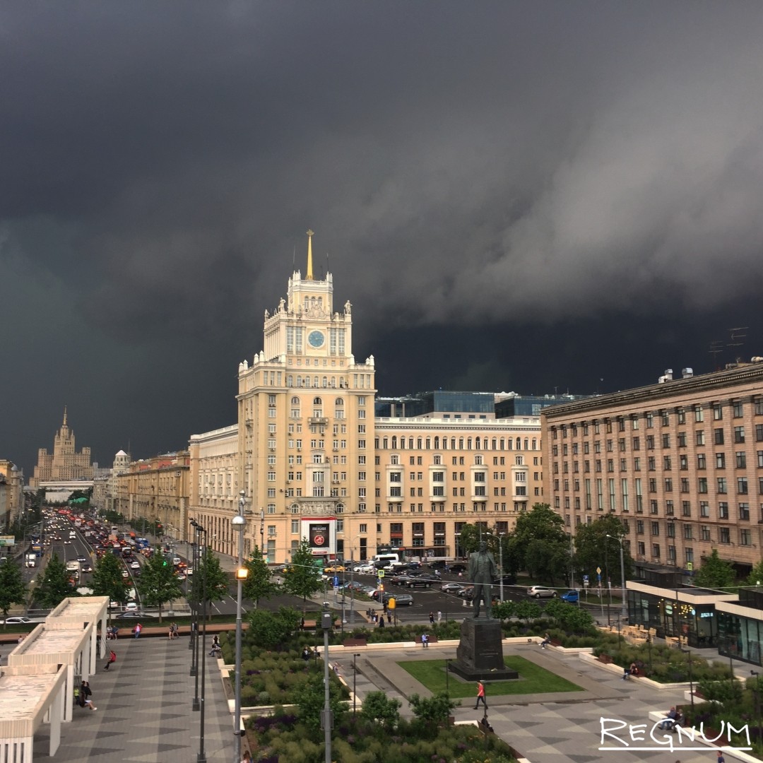 Ливни и грозы в Москве и регионах: фоторепортаж онлайн