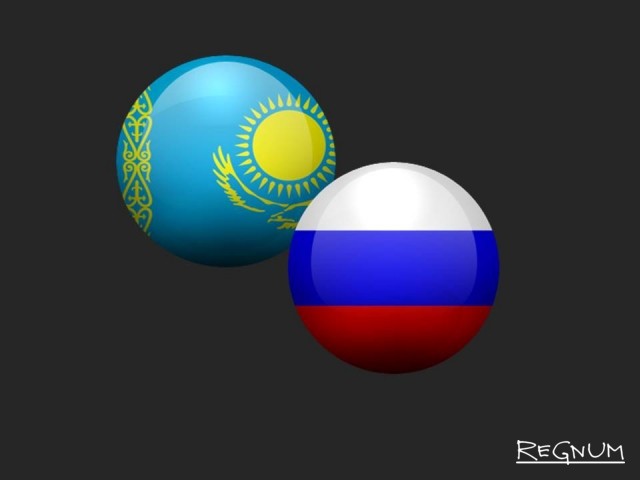 Флаги России и Казахстана 