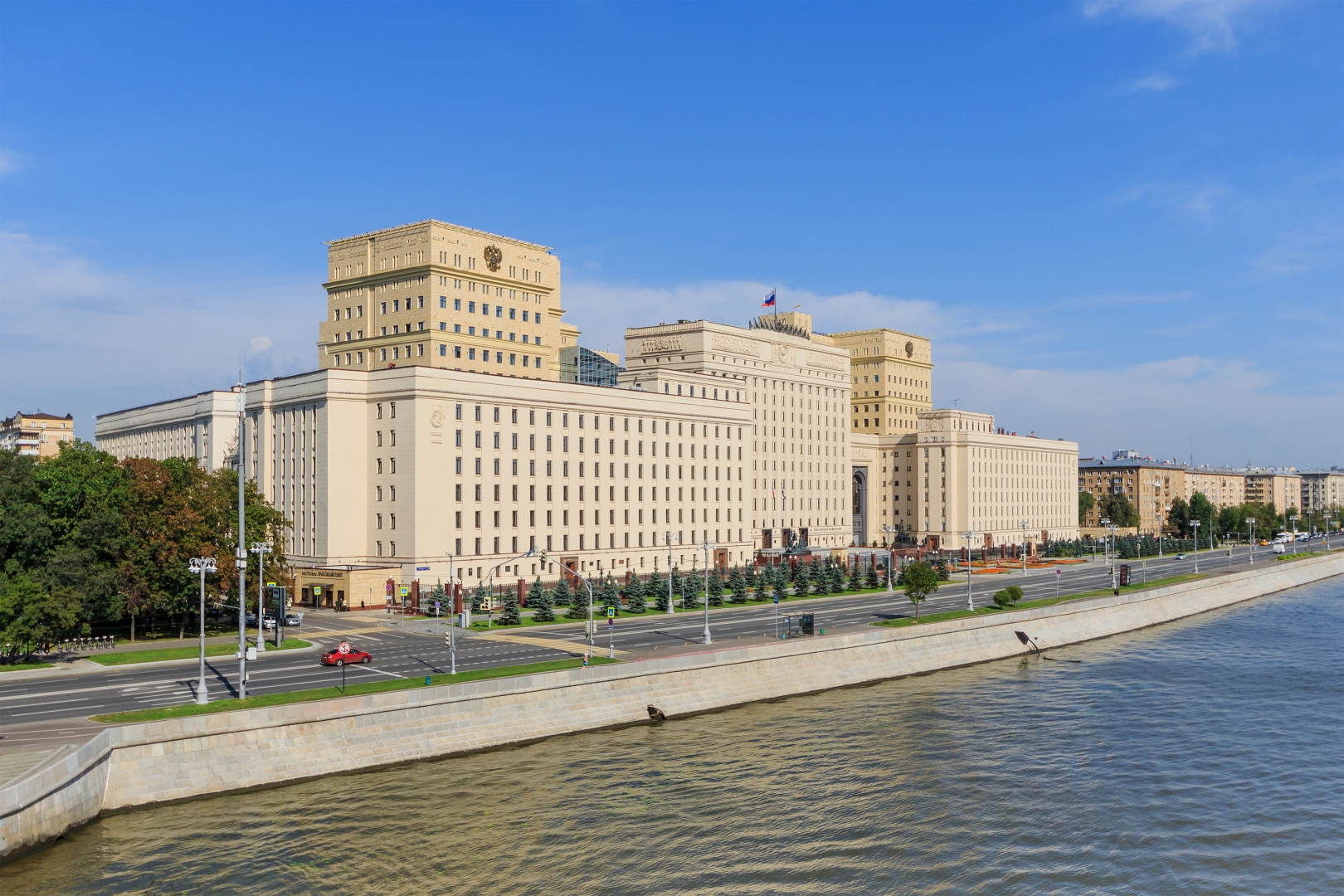 В Москве перекроют Фрунзенскую набережную рядом со зданием Минобороны