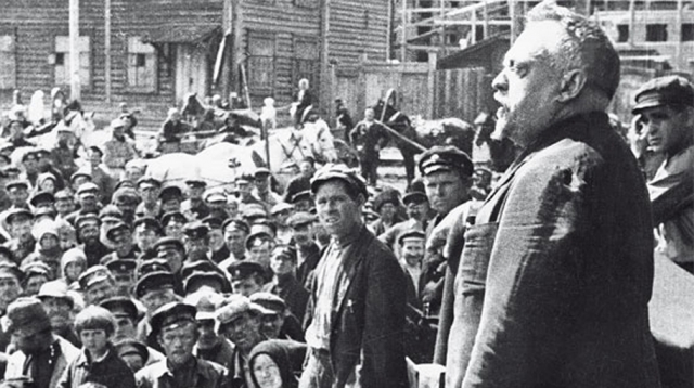 Наркомздрав Советской республики Николай Александрович Семашко выступает на митинге