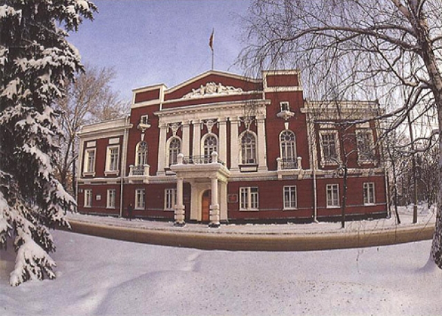 Здание Барнаульской городской думы и администрации города 
