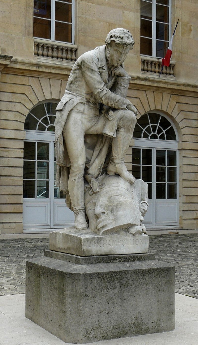 Фредерик Огюст Бартольди. Статуя Шампольона. 1875; Коллеж де Франс 