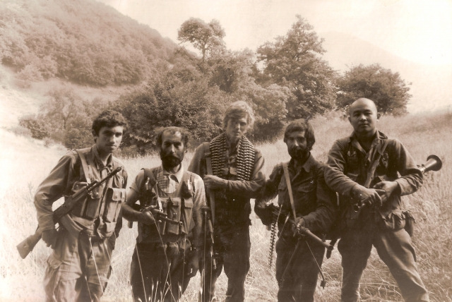 Бойцы 8-й стрелковой роты Степанакертского Полка Сил Самообороны Нагорно-Карабахской Республики 