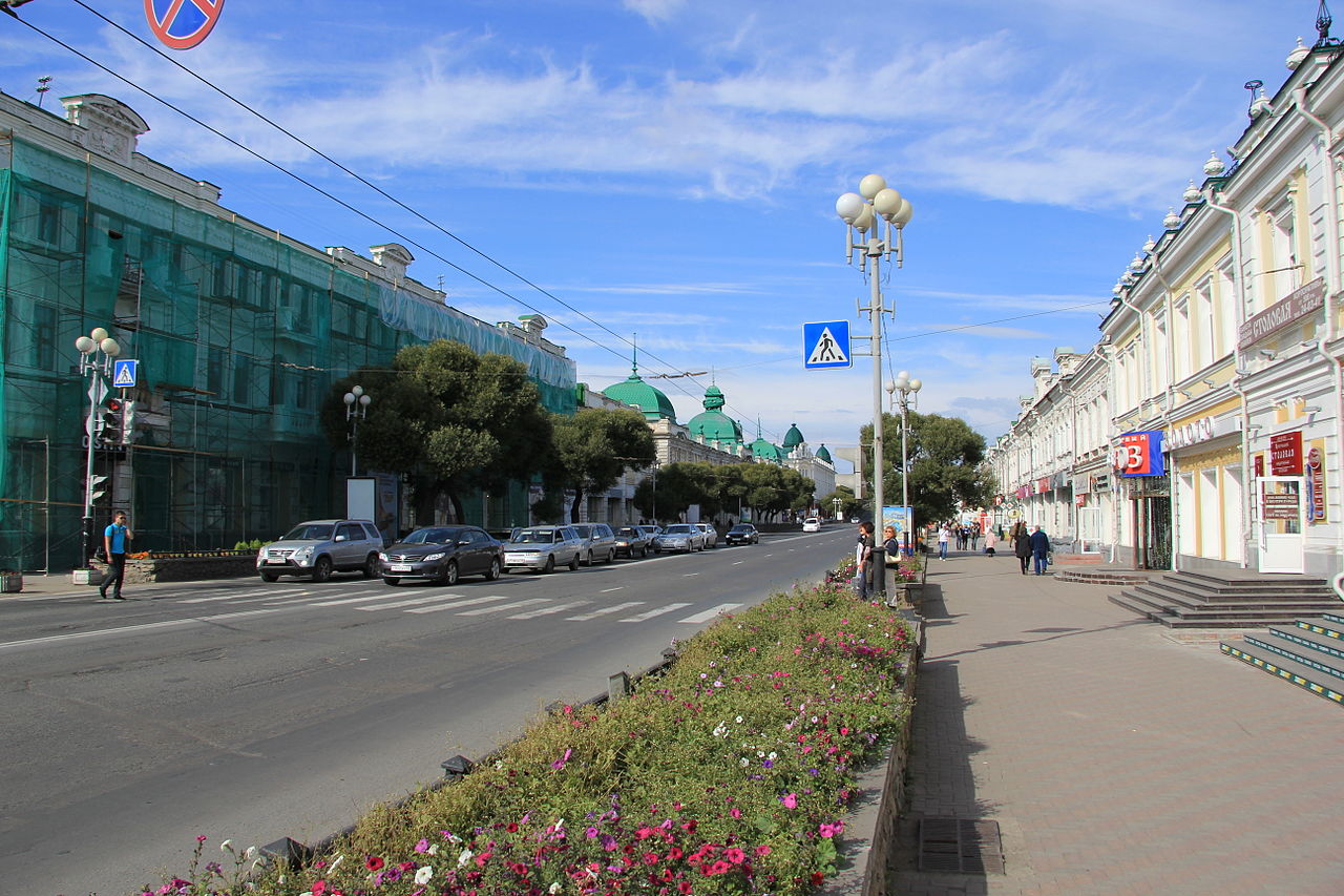 Заштатный городишко», «грязно», «банкрот»: Омск глазами властей