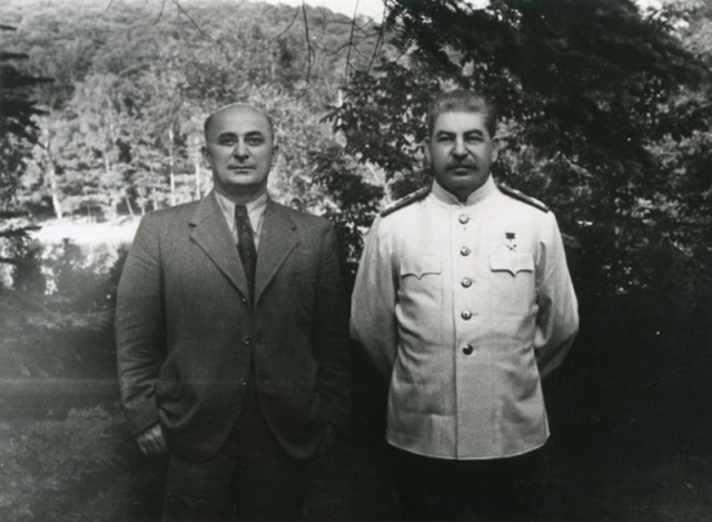 Сталин и Берия. 1948