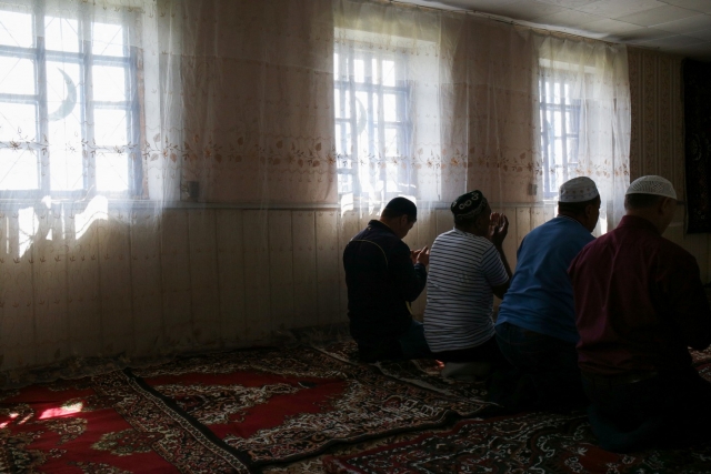 Джума — пятница, праздничный день у мусульман, день обязательного сбора в мечети для полуденной молитвы и слушания проповеди. Аул Каскат, Омская область