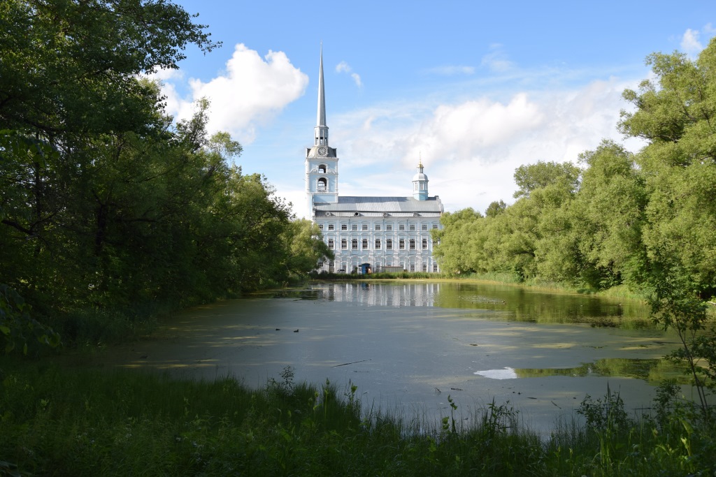 Петропавловский парк ярославль