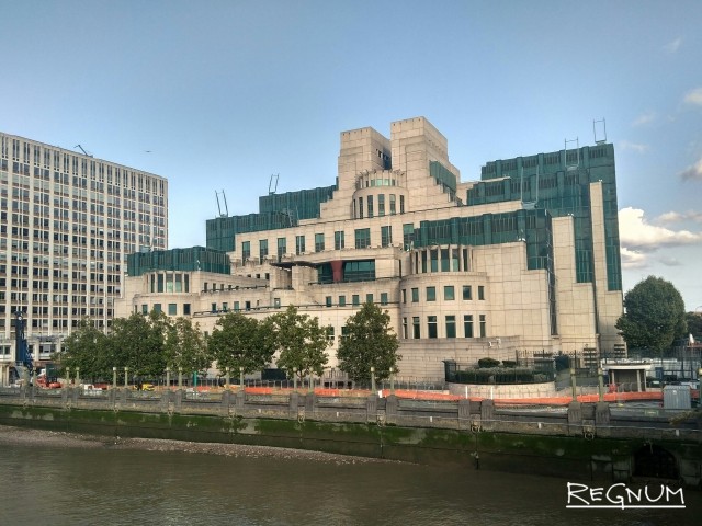 Здание службы внешнеполитической разведки Великобритании (MI6)