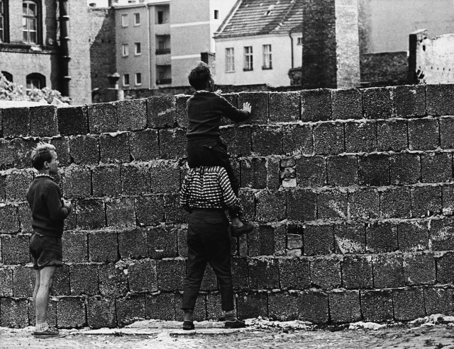 Берлинская стена. 1963