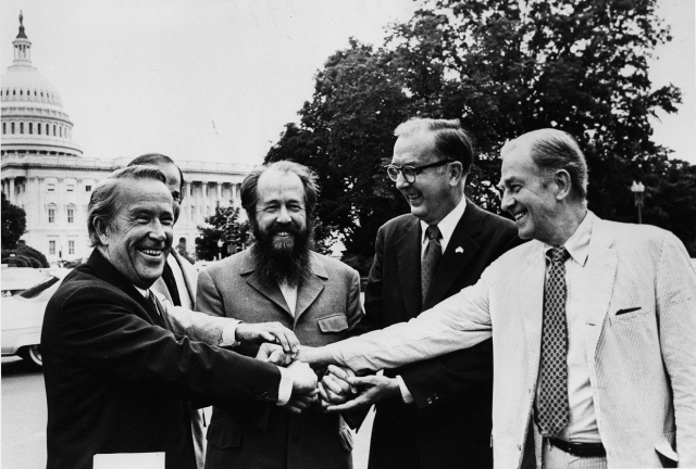 Солженицын среди американских сенаторов. 1975