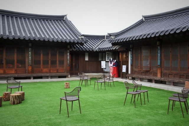 В Сеуле находятся два дворца династии Чосон, наследие древней императорской династии. Сеул, Южная Корея
