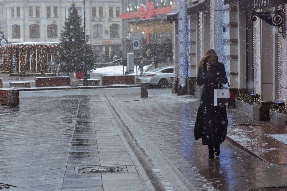 В марте будут морозы в москве. Мокрый снег в Москве. Дождь со снегом в Москве. Снег с дождем. Москва март снег.