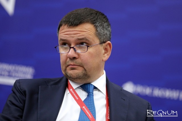 Максим Акимов 