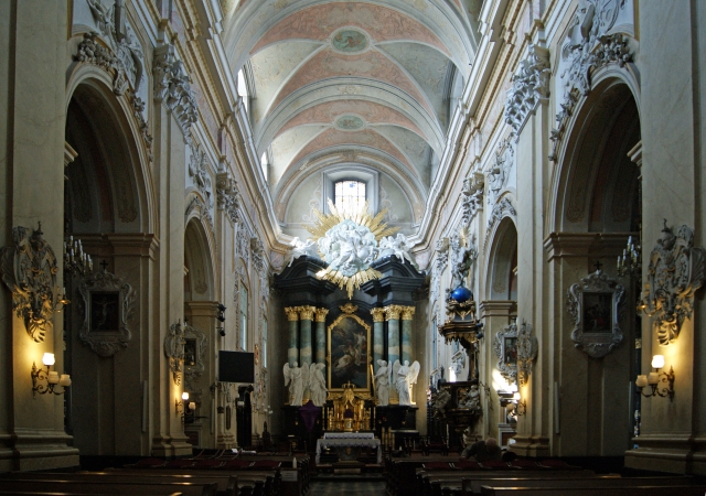 Католическая церковь в Польше 