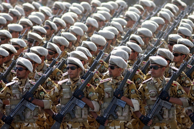 Иранские военные 