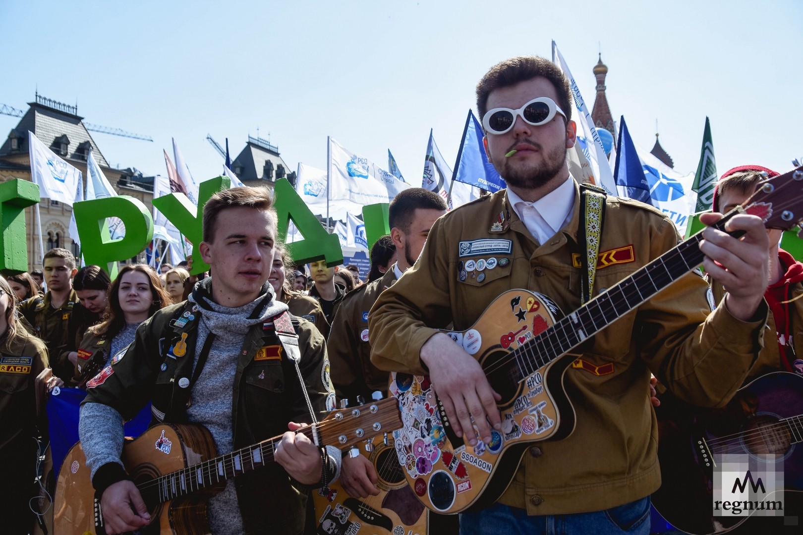 Первомай в Москве: приветы с Красной площади