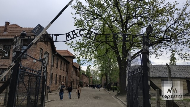 Вход в Освенцим