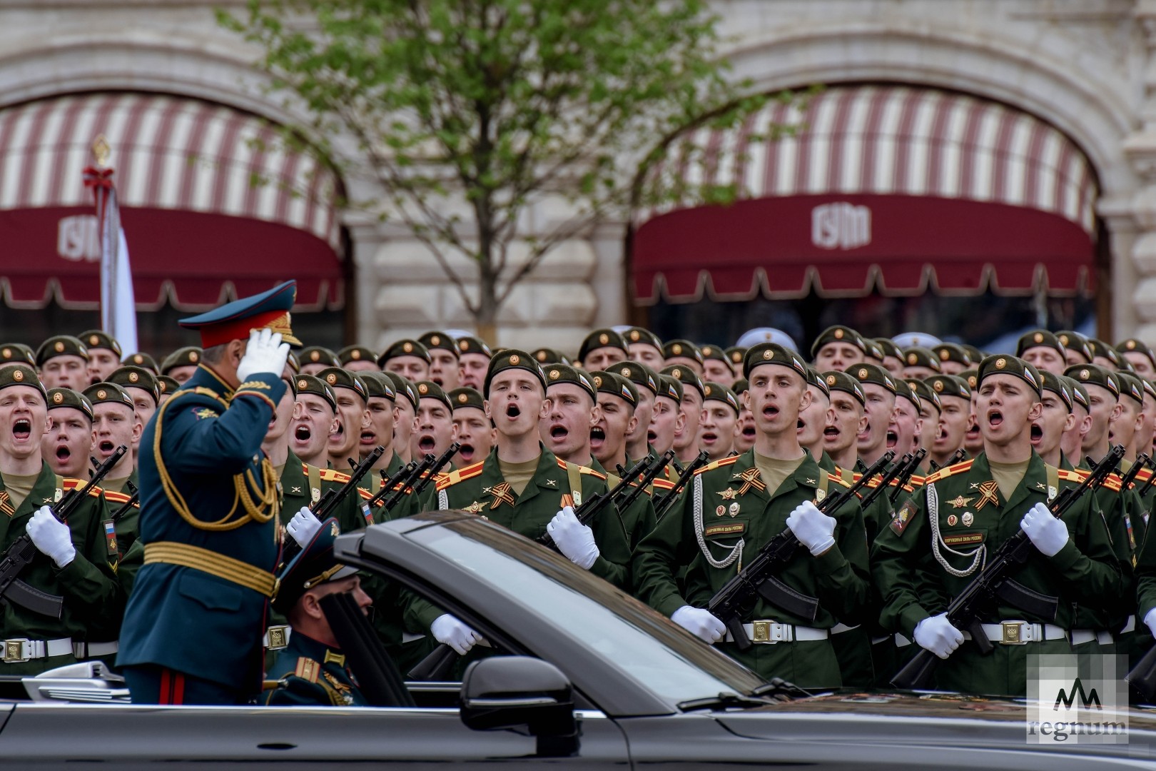 Парад Победы в Москве показал военную мощь России — фоторепортаж