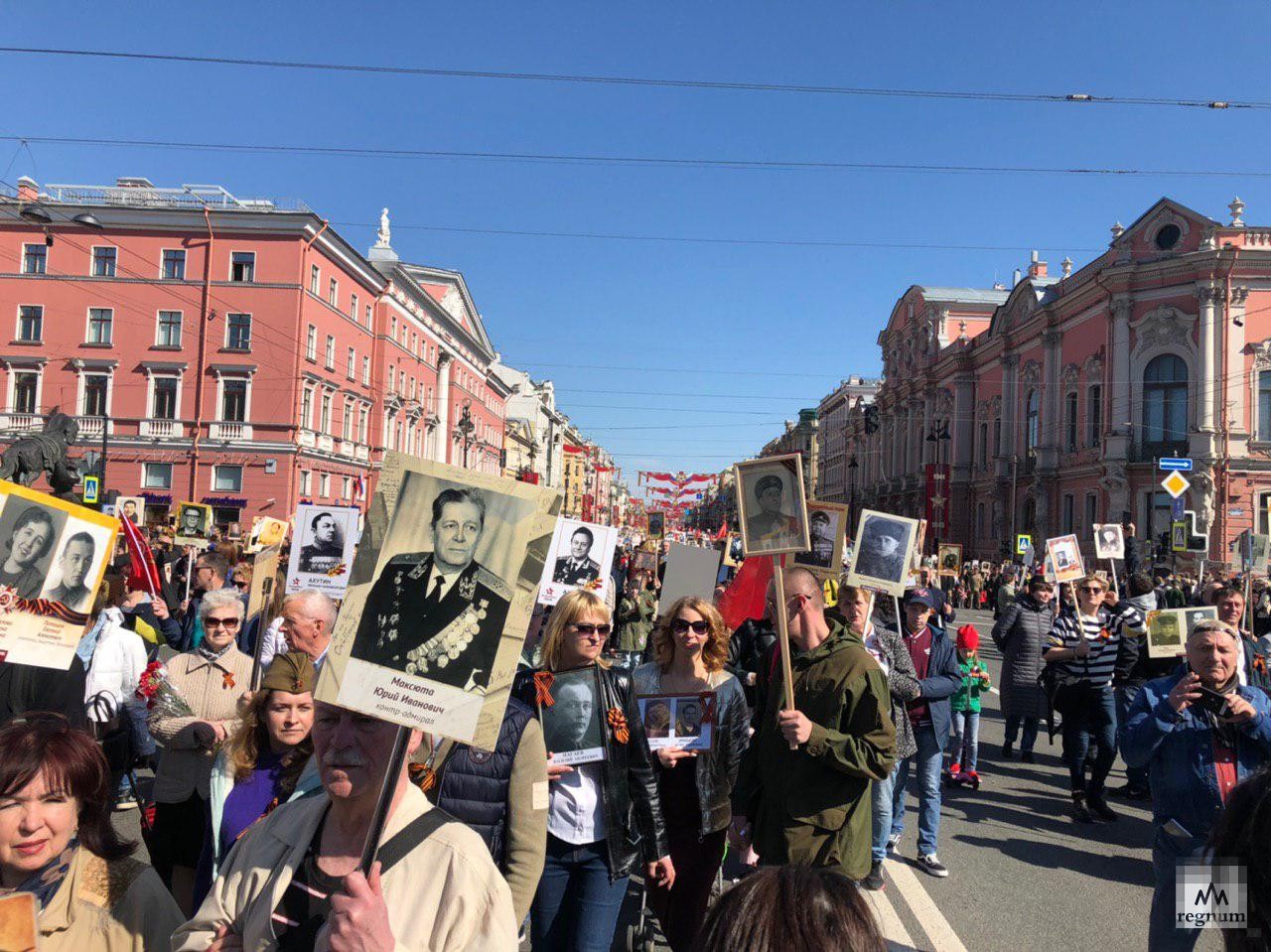 Шествие бессмертного полка в петербурге