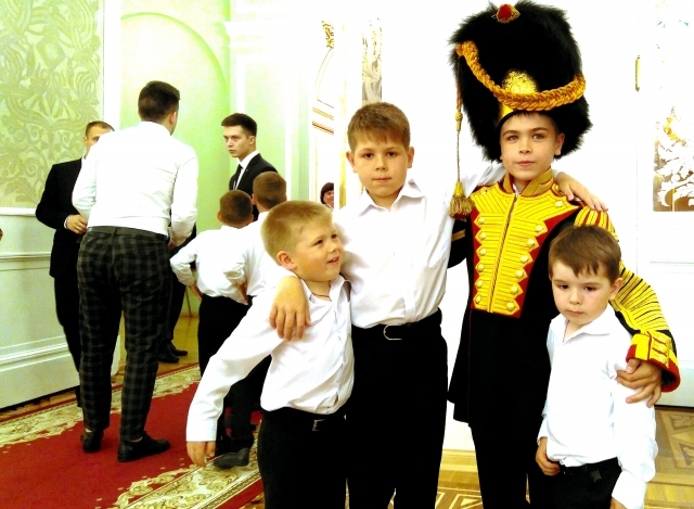 Дети родителей, награждённых моделью «Родительская слава». Семья Тайченачевых
