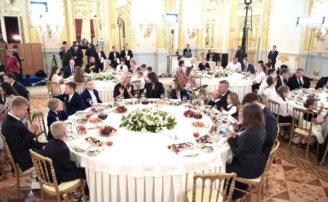 Торжественный приём в Кремле по случаю награждения многодетных родителей медалью «Родительская слава»