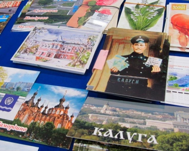Конкурсы новогодней игрушки и открытки проводят в Иркутске депутаты ЗС